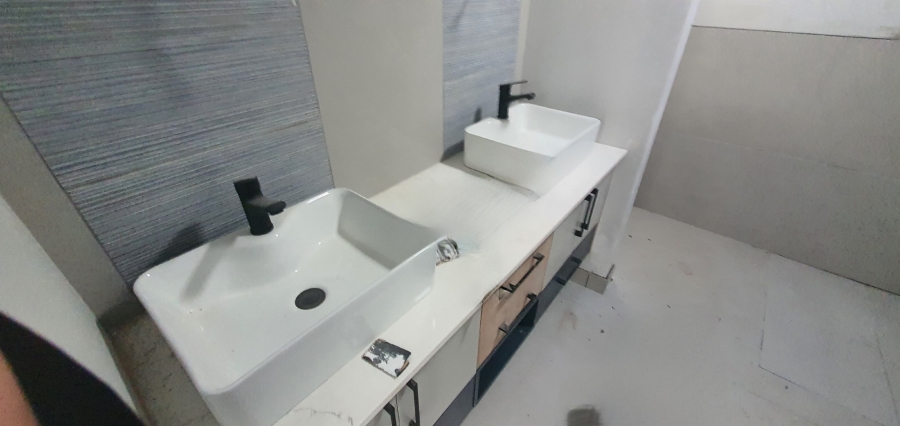 4 Bedroom Property for Sale in Mossel Bay Central Western Cape